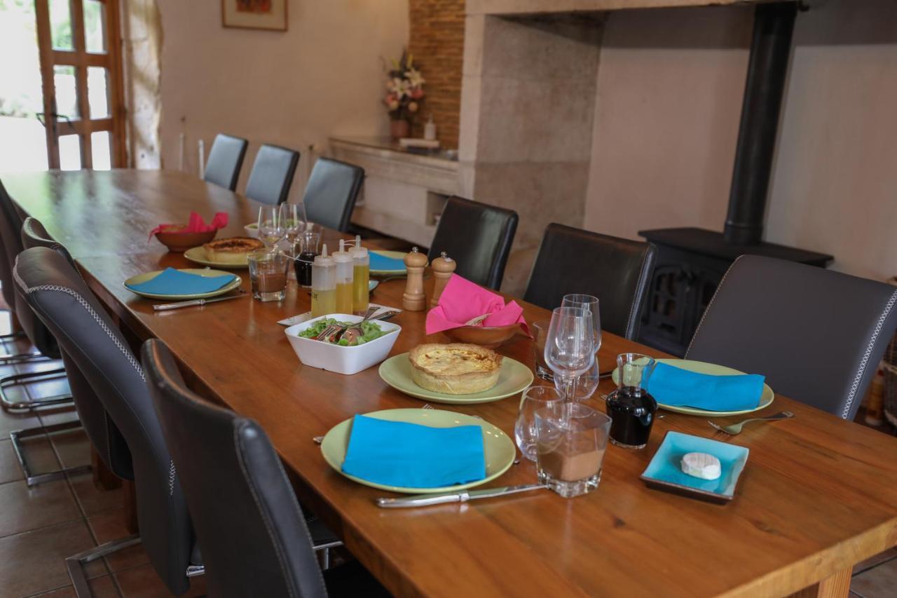 Au Pays De Jacquou : Chambre D'Hotes Et Table D'Hotes Fossemagne Екстериор снимка