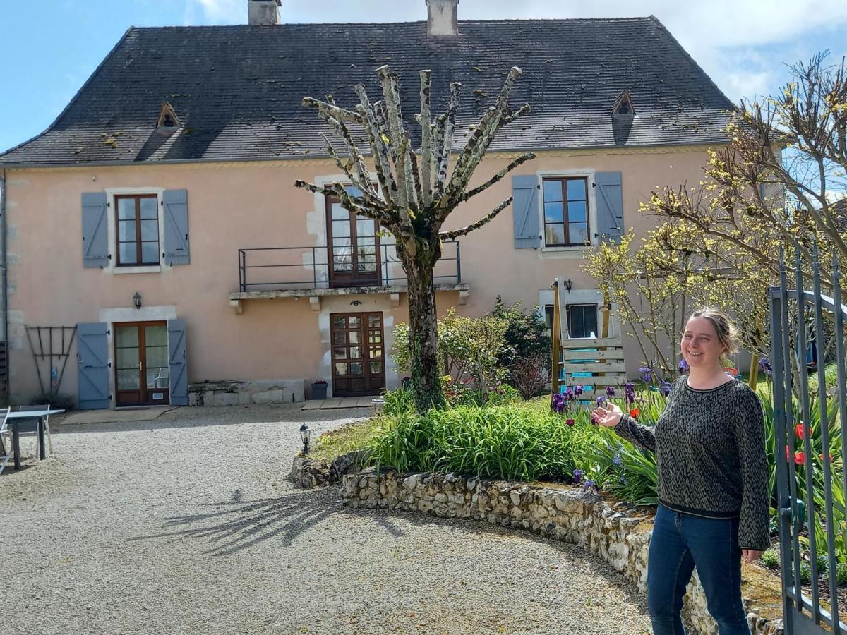 Au Pays De Jacquou : Chambre D'Hotes Et Table D'Hotes Fossemagne Екстериор снимка