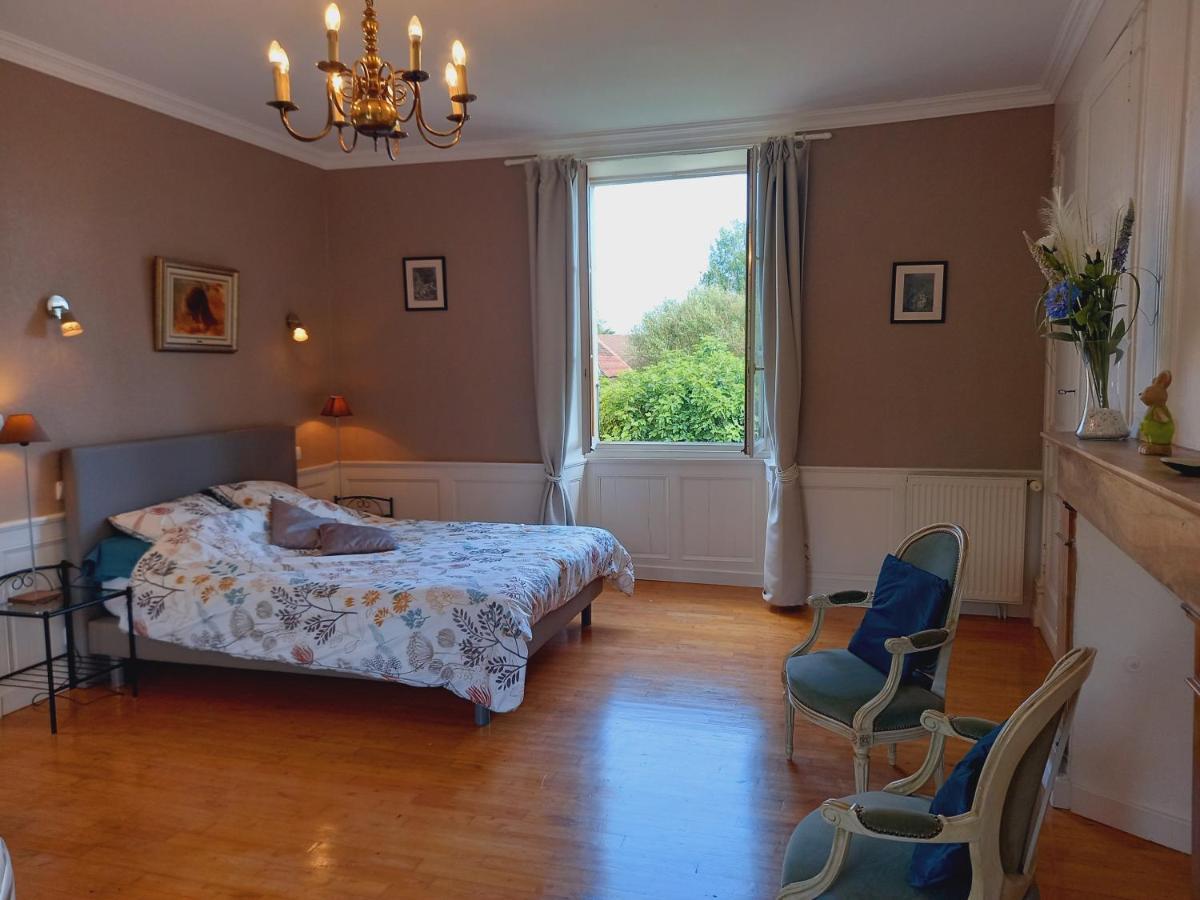 Au Pays De Jacquou : Chambre D'Hotes Et Table D'Hotes Fossemagne Екстериор снимка